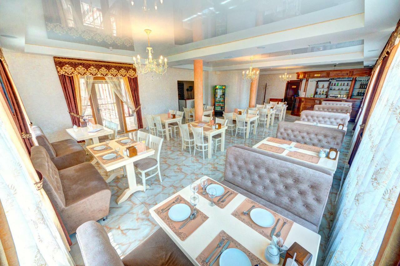 Milli & Jon Hotel Bukovel Kültér fotó