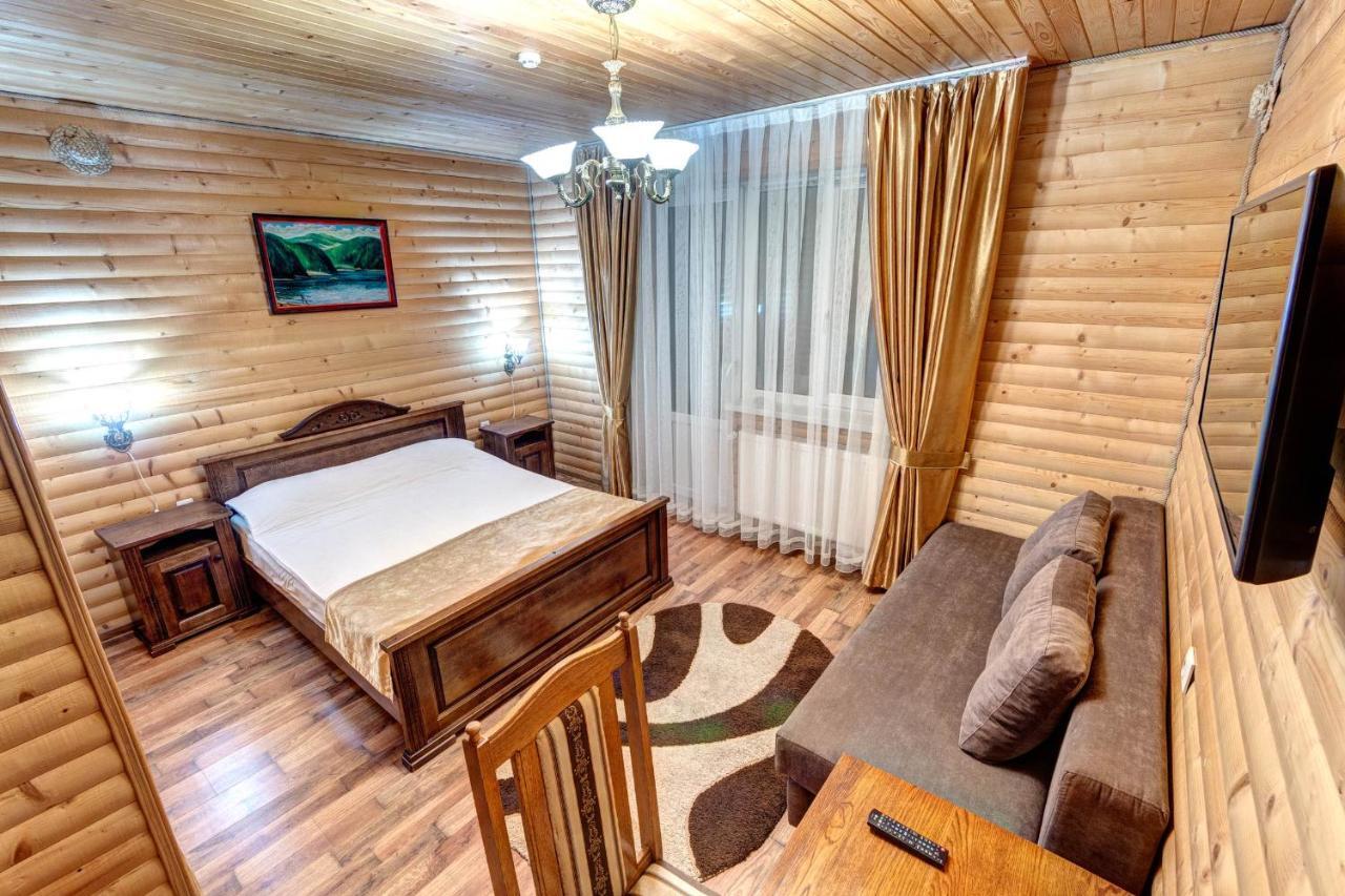 Milli & Jon Hotel Bukovel Kültér fotó