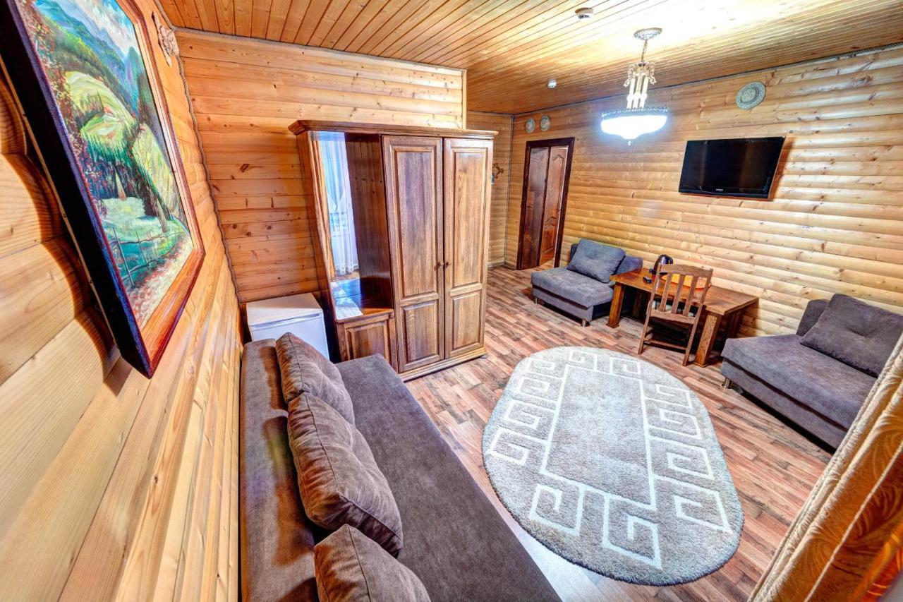 Milli & Jon Hotel Bukovel Kültér fotó